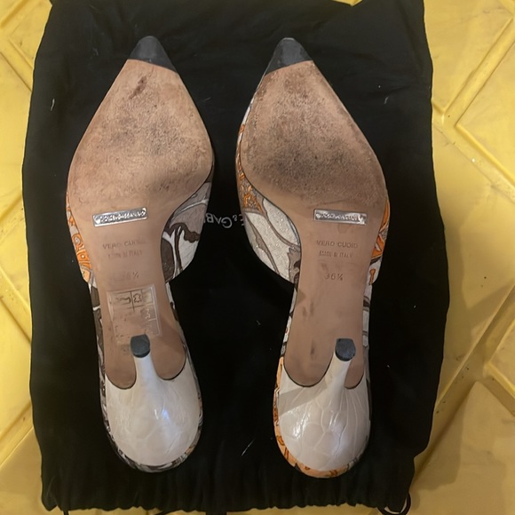 Dolce and Gabbana kitten heels - Picture 6 of 9